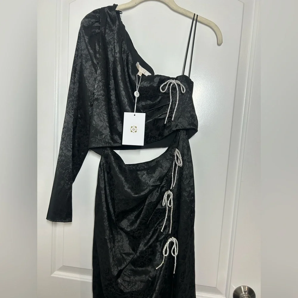 WAYF black floral pattern crystal bow satin midi dress size medium NWT chic 90s